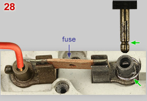 Voigt & Haeffner 3-pin socket, detail