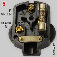 BS 1363 plug with indication of pre-1970 wire colors