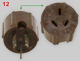 Bakelite Australasian type piggyback plug