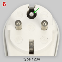 Schuko socket with additional earth pin